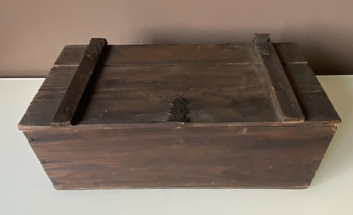 Vecchia scatola legno per - vecchia,