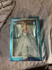 Barbie 2001 bambola edizione