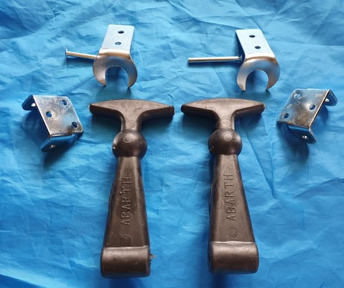 Coppia ganci cofano - coppia,