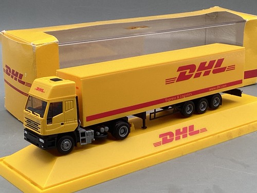 Camion modello awm iveco - 1:87,