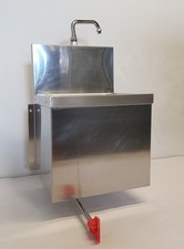 LAVAMANI CON COMANDO A GINOCCHIO