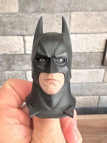 Hot toys batman begins - hot,