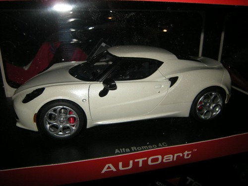 Autoart alfa romeo - autoart, 4c