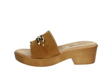 CIABATTA ZOCCOLO CON TACCO