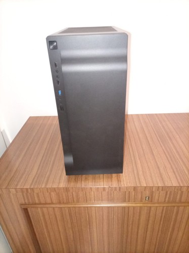 Desktop - pc,