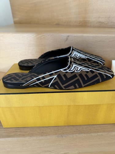 Logo fendi mules freedom - fendi,