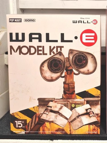 Pop mart gong wall robot - mart,