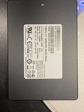 SAMSUNG PM863a SSD SATA 6Gb/s
