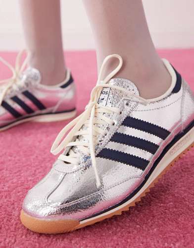 Nuove scarpe ginnastica - nuove,