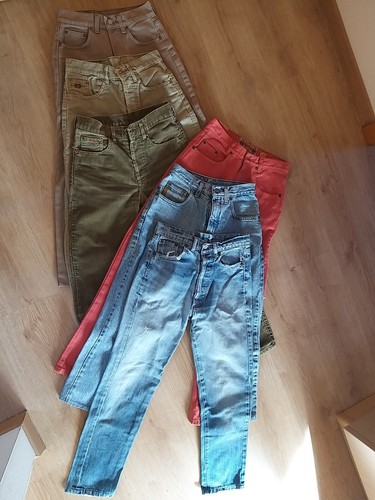 Stock pantaloni e - stock,