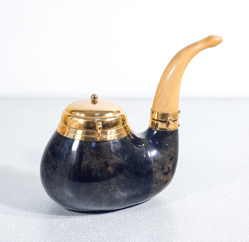 Tobacco holder pipe - ⚜️,