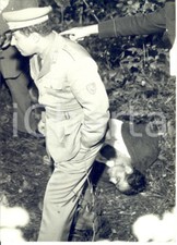 1960 GENOVA PONTEDECIMO Omicidio per tentata violenza - Polizia al lavoro *Foto