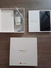 Huawei P9 Plus con accessori (caricabatterie, cavo USB, auricolari)
