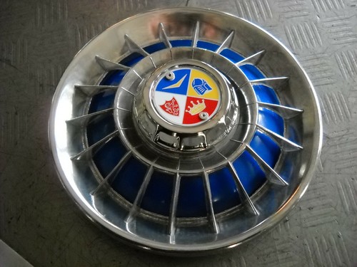 Coppa cromata per ruota vespa - cromata,