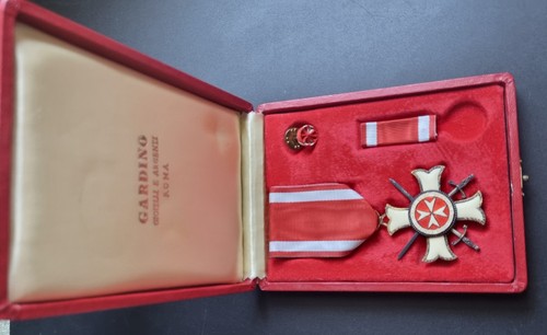 Cavaliere spade e scatola - spade,
