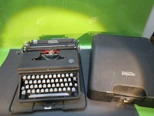 vecchia piccola macchina da