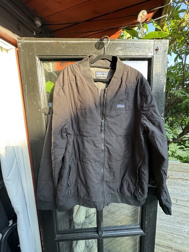 Giacca nera stile bomber