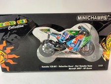 Minichamps Yamaha YZR-M1  Valentino Rossi Assen 2007 1/12 122073096