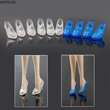 1 paio di scarpe di cristallo