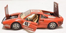 Burago Ferrari GTO (1984). Scala 1/24. 4 aperture funzionanti. Ottima