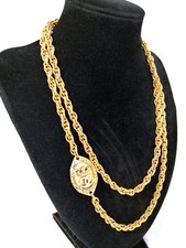 Collana catena lunga modello