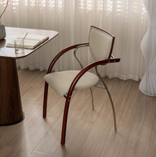 Sedia da pranzo minimalista