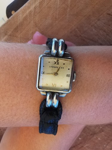 Montre bracelet ancienne - montre,