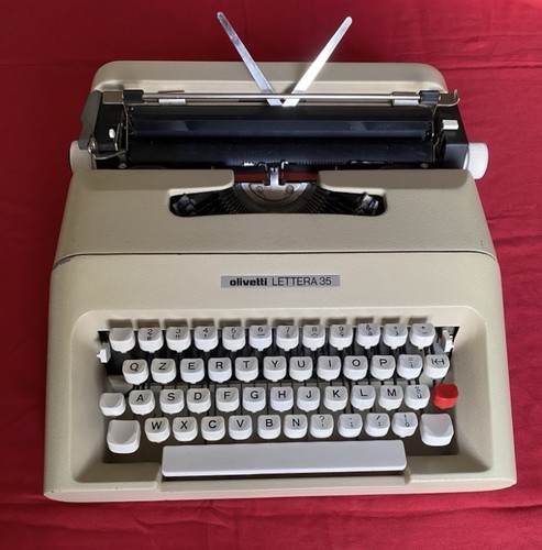Macchina per scrivere - per, olivetti