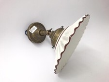 Applique con base in ottone e