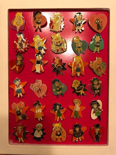 Collezione distintivi spilla