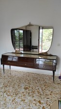 cassettone con specchio anni 60.Disponiili anche 2  comodini e armadio