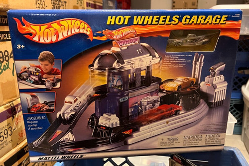 Hot wheels garage set - hot,
