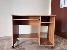 scrivania per pc colore ciliegio in ottime condizioni