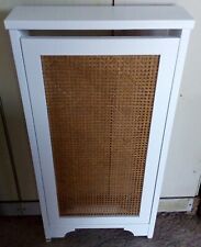 Copri Termosifone in Legno Laccato e Paglia di Vienna vera al naturale