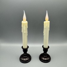Set 2 Lighted Candles And