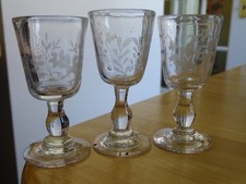 3 ANCIENS VERRES POUR CAVE