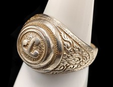 Squisito anello Ajarn Chum