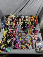 Lotto 44 bambole Monster High
