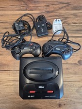 Console SEGA Mega Drive 2 PAL 16 bit  con 2 controller, cavo TV e alimentatore.