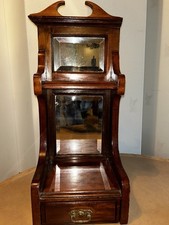 Antico supporto da barba in