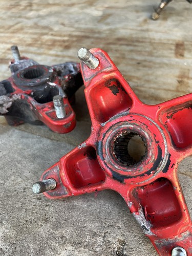 Rear wheel hub - rear,