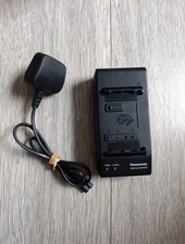 Panasonic VSK0541 Caricabatteria per videocamera nero 8,4 Volt 1,4 A 27 W con spina UK