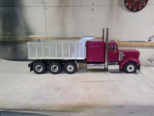 Camion con cassone ribaltabile