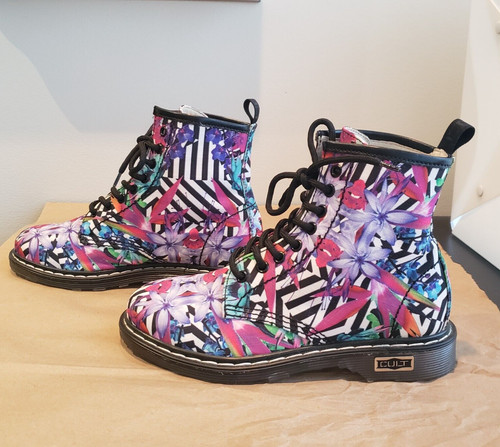 Womens cult amphibian - 6,