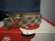 Cintura Louis Vuitton bianca