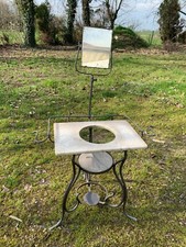 PORTA CATINO IN FERRO BATTUTO CON MARMI E SPECCHIO DELLA META' DEL 800