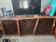 Mobili indonesiani. Un mobile tv in legno massello 