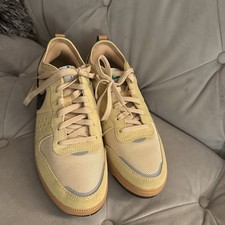 Scarpe casual Nike C1TY beige