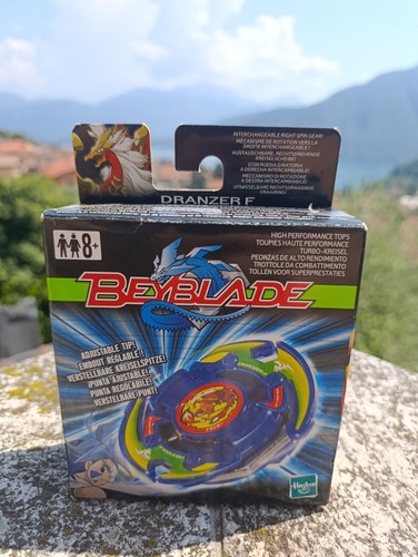 Hasbro beyblade dranzer - hasbro,