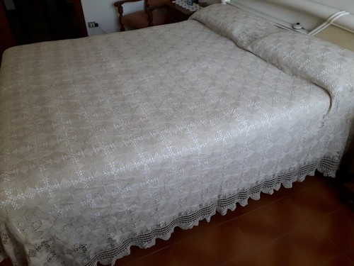 Coperta matrimoniale fatta - coperta,